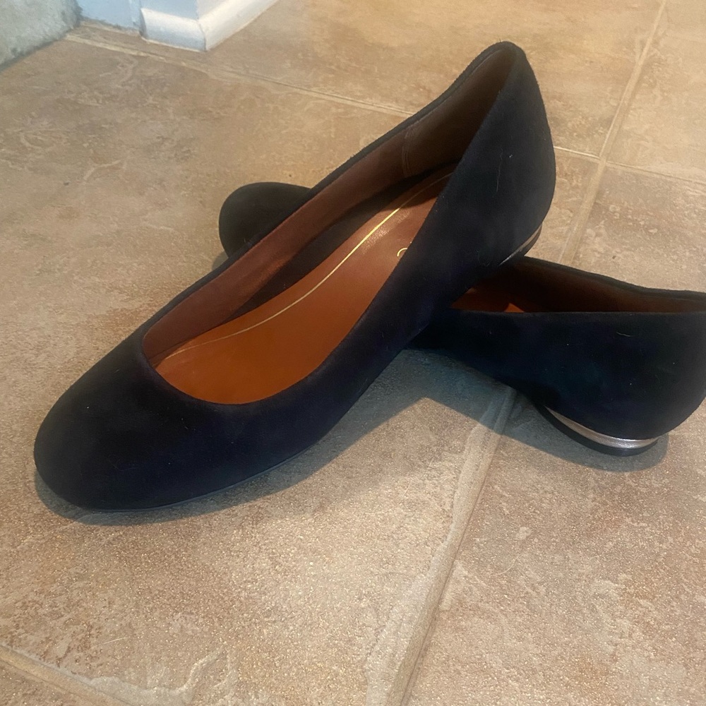 Vionic Hannah flats